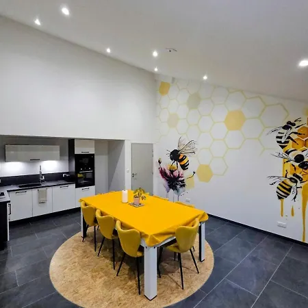 Appartement Des Abeilles, Le Lys Uzemain